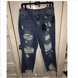 Brand New Fashion Nova Boyfriend Jeans